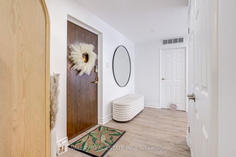 Photo 4 at 1913 - 55 Harbour Square, Waterfront Communities C1, Toronto