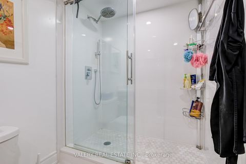 Photo 31 at 1913 - 55 Harbour Square, Waterfront Communities C1, Toronto