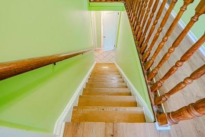 Photo 30 at 70 Somerset Drive, Heart Lake West, Brampton