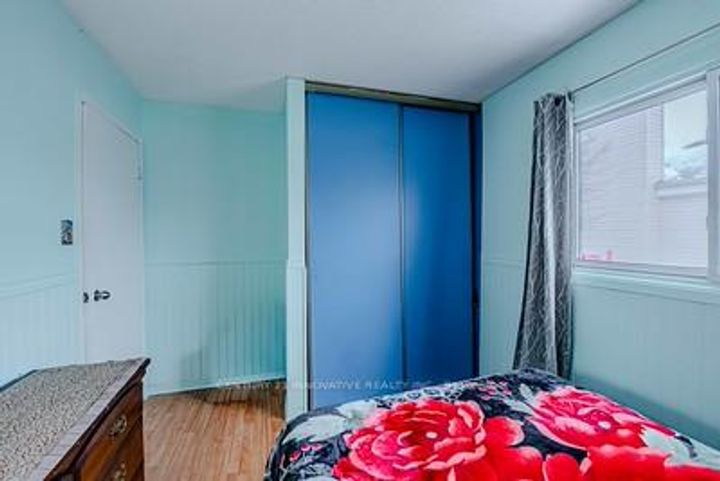 Photo 35 at 70 Somerset Drive, Heart Lake West, Brampton