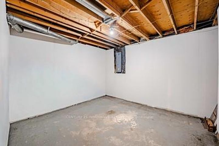 Photo 44 at 70 Somerset Drive, Heart Lake West, Brampton