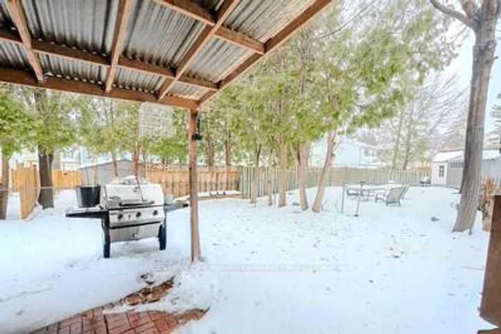 Photo 47 at 70 Somerset Drive, Heart Lake West, Brampton