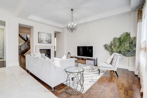 Photo 3 at 17 Horse Rake Road, Patterson, Vaughan