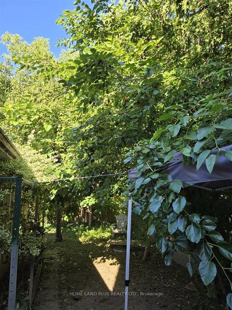 Photo 3 at 103 Bergen Road, Dorset Park, Toronto