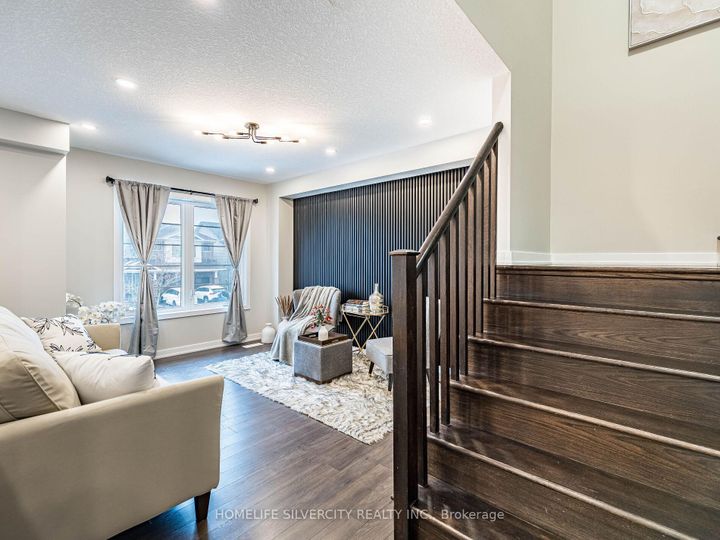 Photo 6 at 98 Crafter Crescent, Stoney Creek Mountain, Hamilton