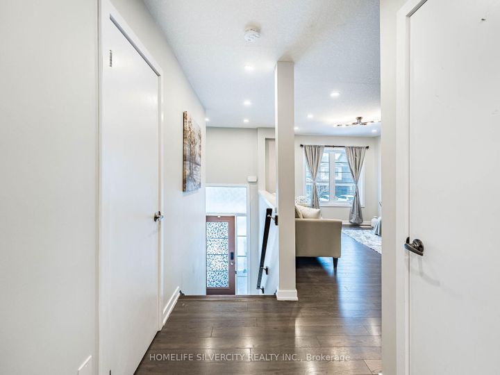 Photo 7 at 98 Crafter Crescent, Stoney Creek Mountain, Hamilton