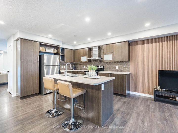 Photo 16 at 98 Crafter Crescent, Stoney Creek Mountain, Hamilton