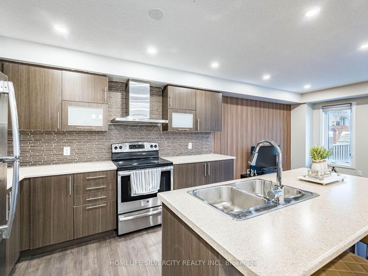 Photo 19 at 98 Crafter Crescent, Stoney Creek Mountain, Hamilton