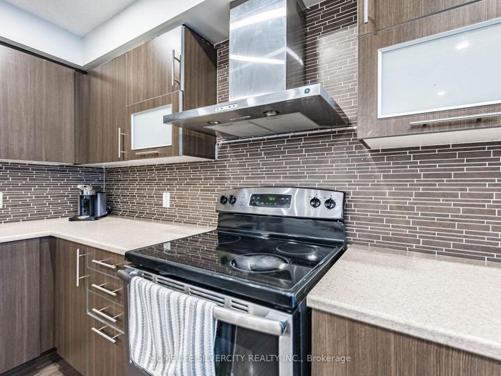 Photo 20 at 98 Crafter Crescent, Stoney Creek Mountain, Hamilton