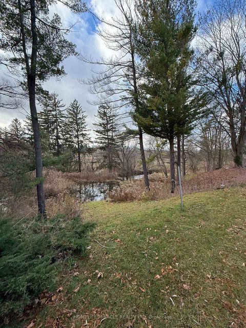 Photo 5 at 10 Yorkton Boulevard, Angus Glen, Markham