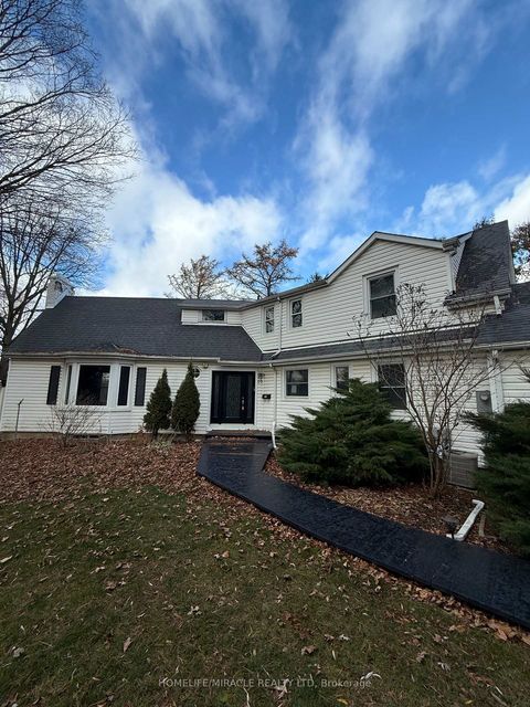 Photo 10 at 10 Yorkton Boulevard, Angus Glen, Markham