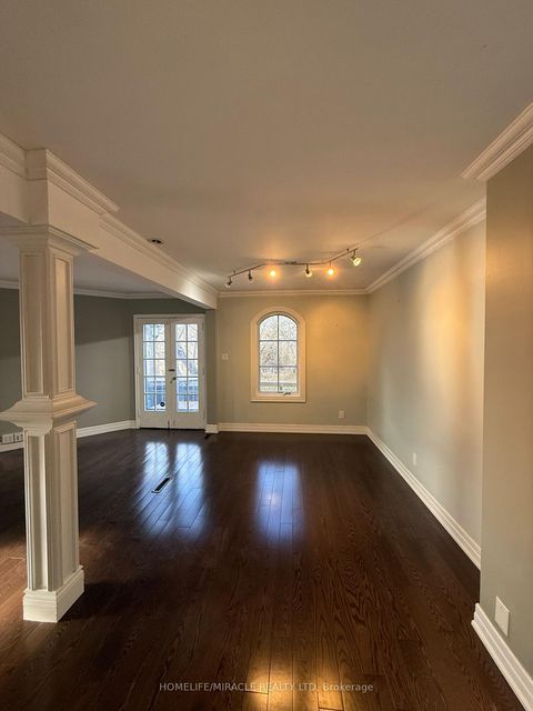 Photo 16 at 10 Yorkton Boulevard, Angus Glen, Markham