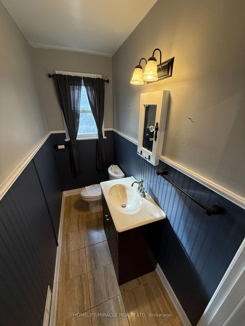 Photo 18 at 10 Yorkton Boulevard, Angus Glen, Markham