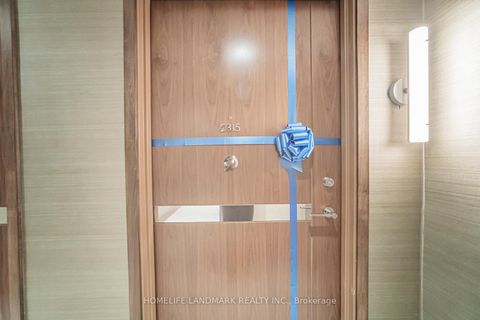 Photo 16 at 2315 - 1 Concord Cityplace Way, Waterfront Communities C1, Toronto