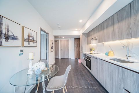 Photo 24 at 2315 - 1 Concord Cityplace Way, Waterfront Communities C1, Toronto