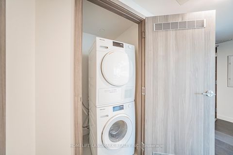 Photo 29 at 2315 - 1 Concord Cityplace Way, Waterfront Communities C1, Toronto