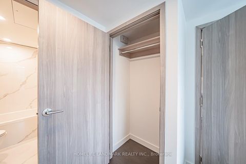 Photo 38 at 2315 - 1 Concord Cityplace Way, Waterfront Communities C1, Toronto