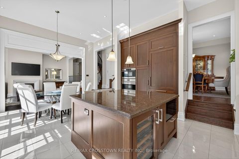 Photo 14 at 10 Annsleywood Court, Kleinburg, Vaughan