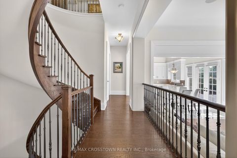 Photo 19 at 10 Annsleywood Court, Kleinburg, Vaughan