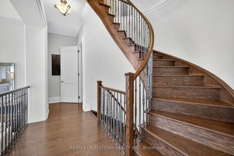 Photo 20 at 10 Annsleywood Court, Kleinburg, Vaughan