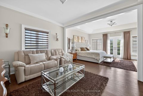 Photo 25 at 10 Annsleywood Court, Kleinburg, Vaughan