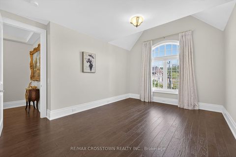 Photo 35 at 10 Annsleywood Court, Kleinburg, Vaughan