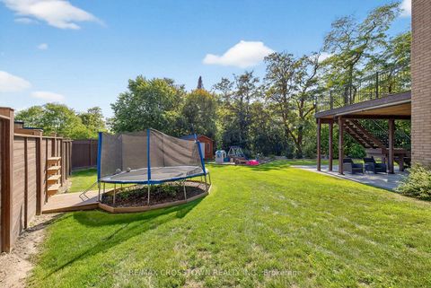 Photo 46 at 10 Annsleywood Court, Kleinburg, Vaughan