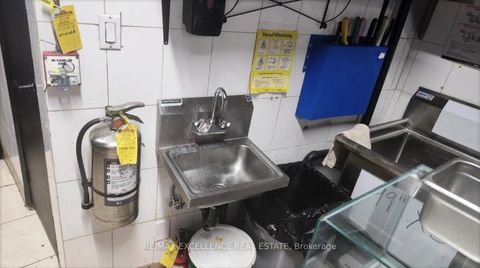 Photo 5 at 5 - 1375 Danforth Road, Eglinton East, Toronto