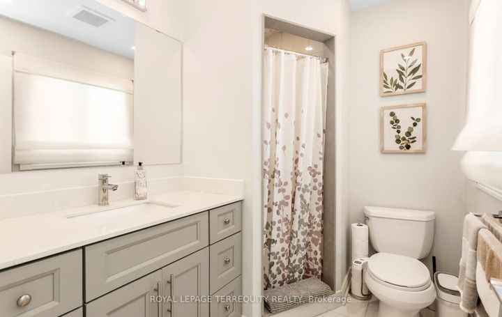 Photo 21 at 5596 Haddon Hall Road, Central Erin Mills, Mississauga