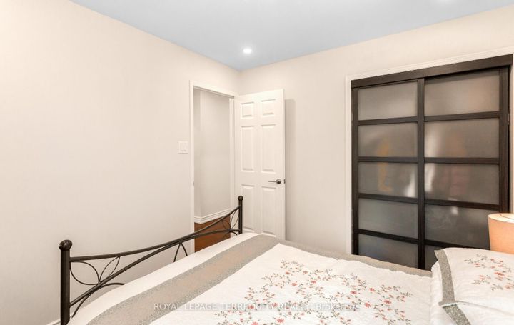 Photo 25 at 5596 Haddon Hall Road, Central Erin Mills, Mississauga