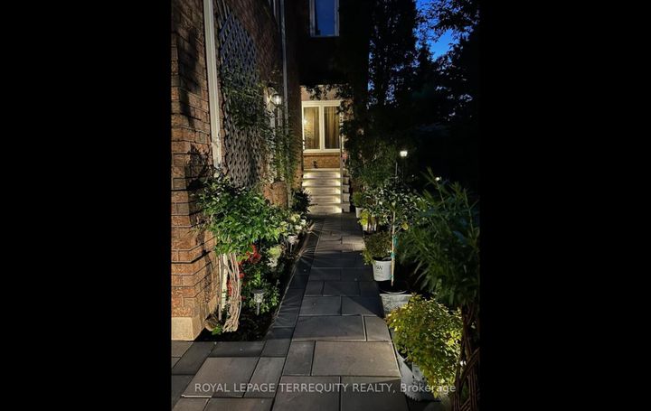 Photo 45 at 5596 Haddon Hall Road, Central Erin Mills, Mississauga