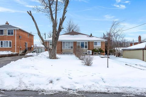 Photo 1 at 11 Rambler Place, Jane Heights, Toronto