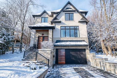 Photo 1 at 700 Hillcrest Road, West Shore, Pickering