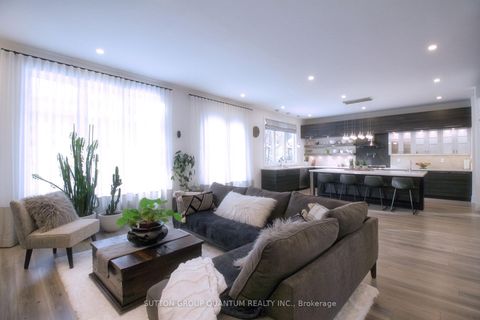 Photo 4 at 700 Hillcrest Road, West Shore, Pickering