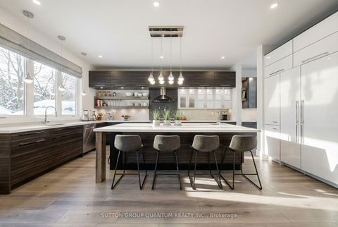 Photo 10 at 700 Hillcrest Road, West Shore, Pickering