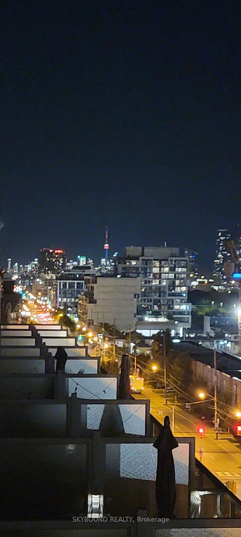 Photo 10 at 919 - 1040 The Queensway, City Centre West, Toronto