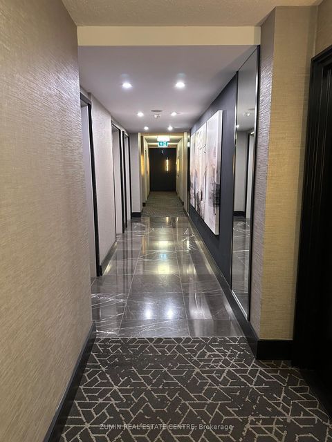 Photo 4 at 2116 - 8 Park Road, Moore Park, Toronto