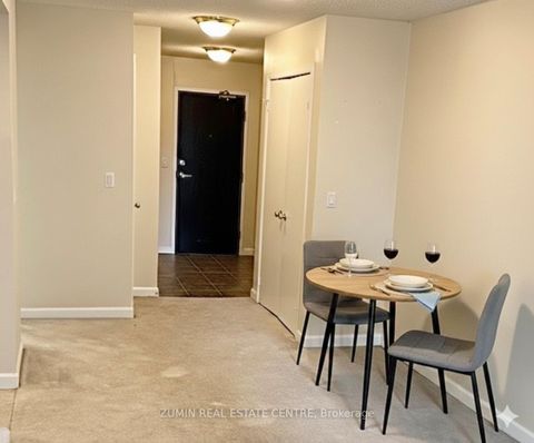 Photo 7 at 2116 - 8 Park Road, Moore Park, Toronto