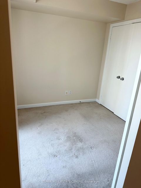 Photo 17 at 2116 - 8 Park Road, Moore Park, Toronto