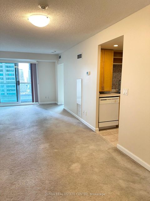 Photo 19 at 2116 - 8 Park Road, Moore Park, Toronto