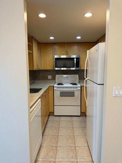 Photo 20 at 2116 - 8 Park Road, Moore Park, Toronto