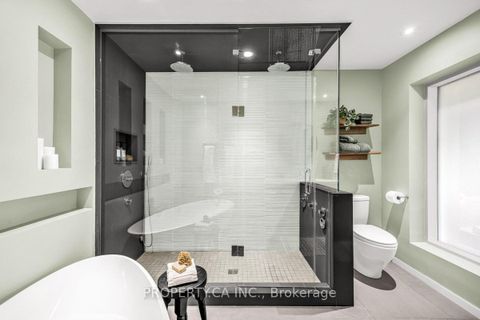 Photo 24 at 270 Euclid Avenue, Bellwoods, Toronto