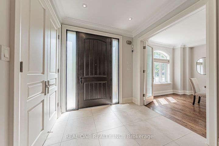 Photo 4 at 2095 Springfield Road, Sheridan, Mississauga