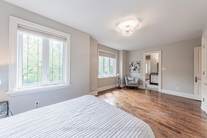 Photo 21 at 2095 Springfield Road, Sheridan, Mississauga