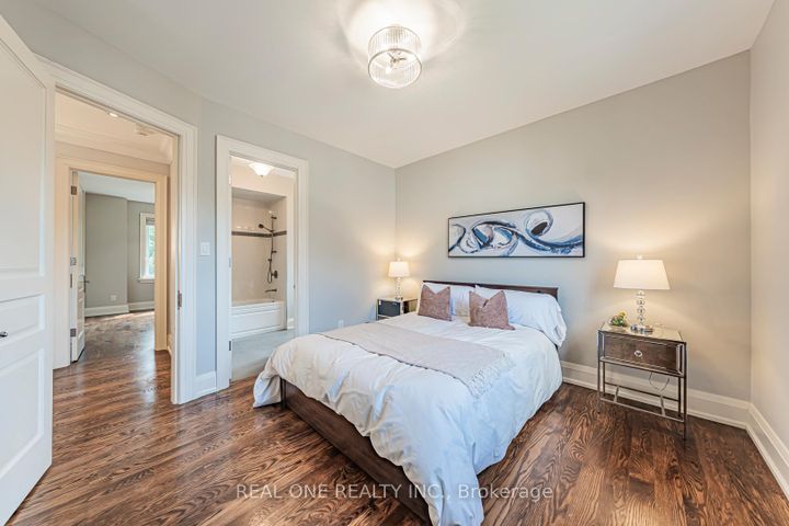 Photo 23 at 2095 Springfield Road, Sheridan, Mississauga