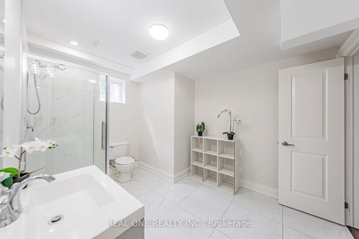 Photo 35 at 2095 Springfield Road, Sheridan, Mississauga