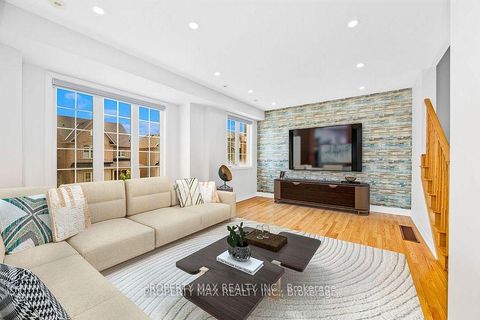 Photo 7 at 20 Toulouse Court, Cornell, Markham