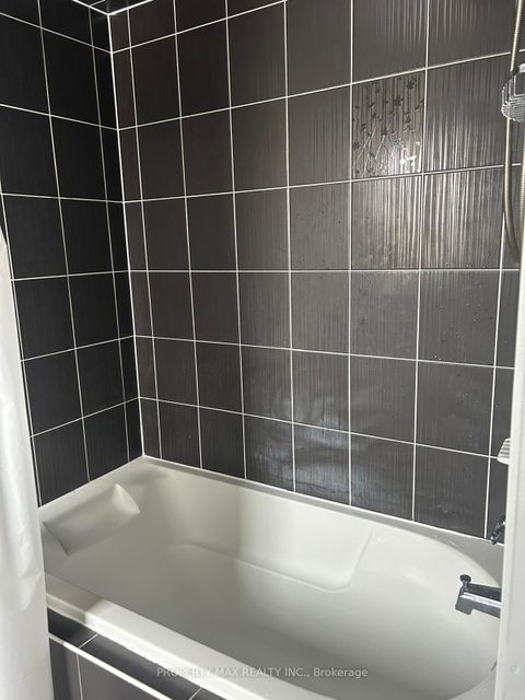 Photo 19 at 20 Toulouse Court, Cornell, Markham