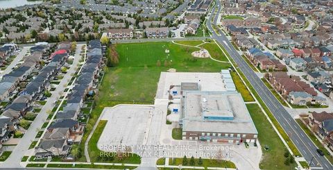 Photo 26 at 20 Toulouse Court, Cornell, Markham