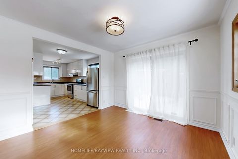Photo 14 at 22 Marowyne Drive, Don Valley Village, Toronto